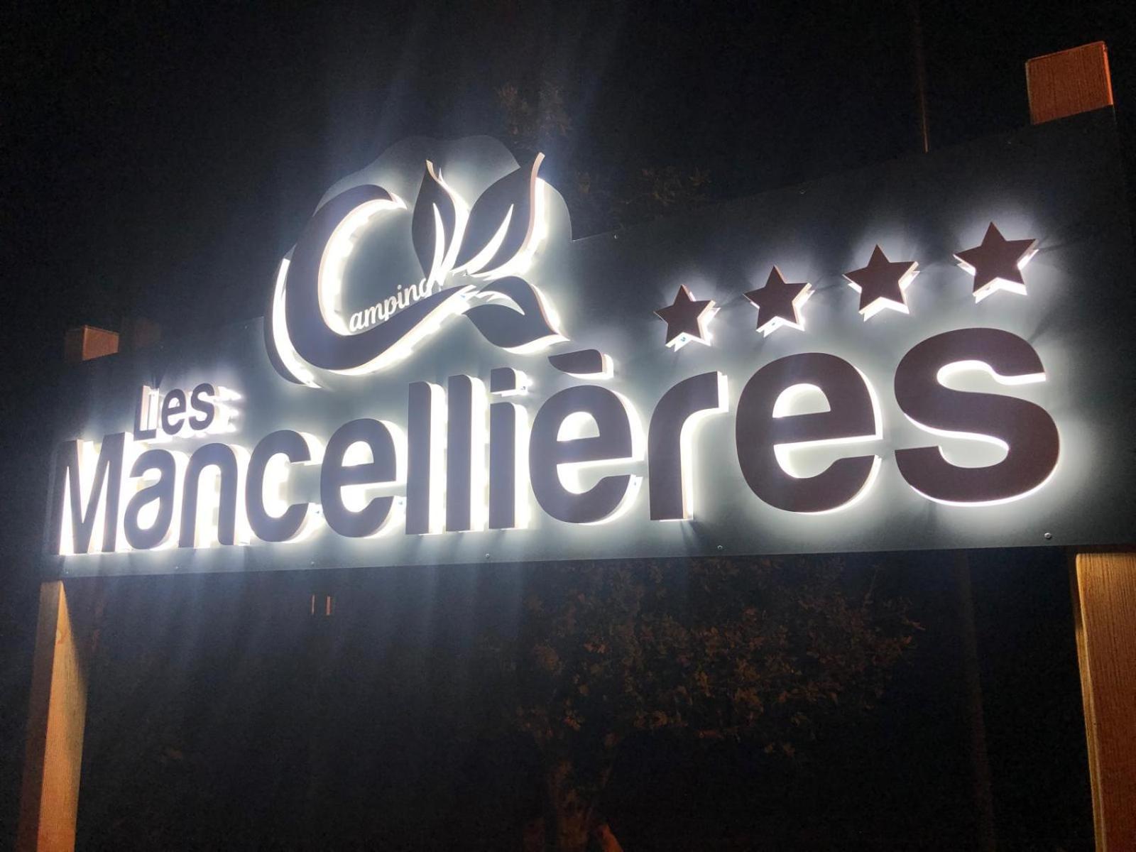 Camping Les Mancellieres Avrille  ภายนอก รูปภาพ